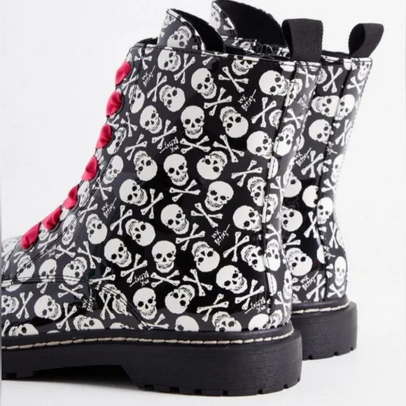 Torrid Betsy Johnson Combat Boot Black Skull Faux Patent Leather (WW) Size 11 - Picture 3 of 15